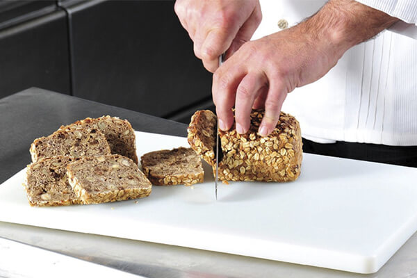 Разделочные доски из полиэтилена SIMONA - долговечное решение для профессионального применения